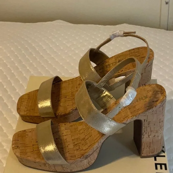 ANNE KLEIN Zaya Heeled Sandals - Picture 2 of 8